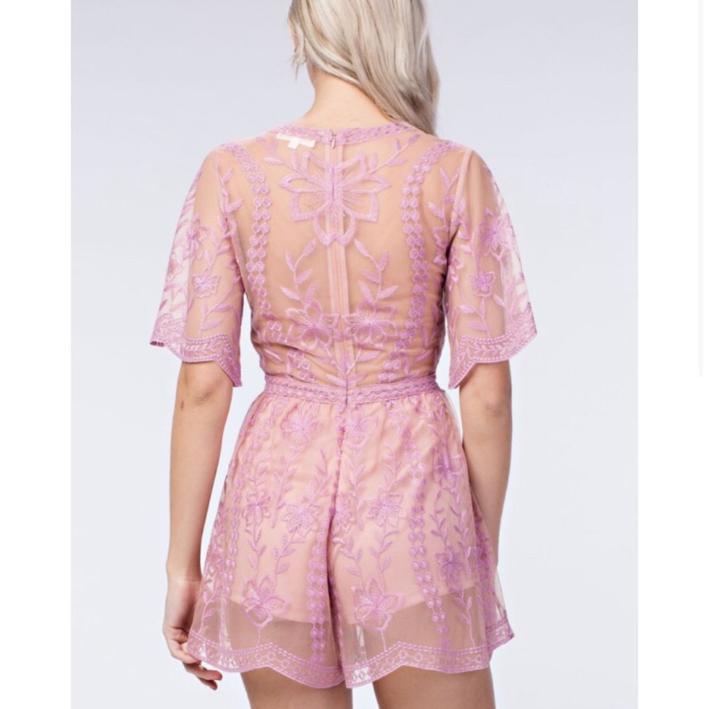 🆕Honey Punch Raegan Pink Nude Floral Lace Romper - Picture 6 of 8